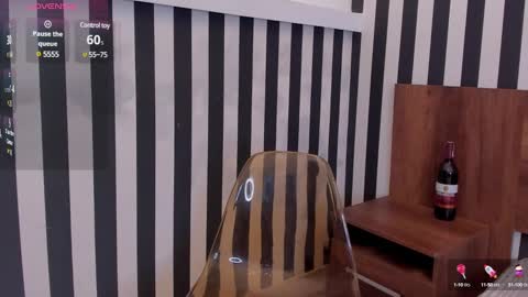 Snapshot of dracaryss_ chatting on December 11, 2024, 9:52 am Lissa Or DRACARYSS your dragon Queen online show from December 11, 2024, 9:52 am