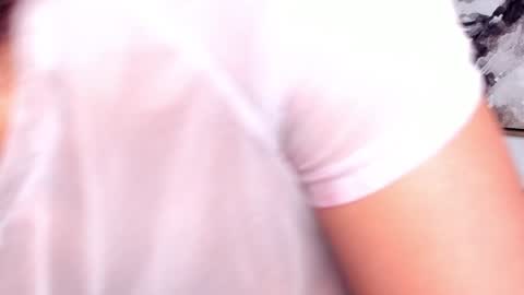 Snapshot of dracaryss_ chatting on January 17, 2025, 10:11 am Lissa Or DRACARYSS your dragon Queen online show from January 17, 2025, 10:11 am