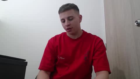 Snapshot of draco_boy2000 chatting on October 20, 2025, 9:26 pm draco_boy2000 online show from October 20, 2025, 9:26 pm