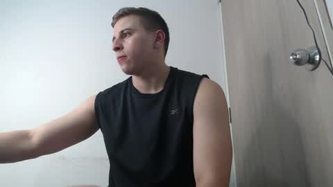draco_boy2000 online show from May 12, 2026, 12:19 am