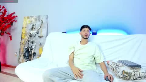 Drake and Zara online show from May 7, 2026, 12:43 pm