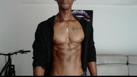 Snapshot of drake_brown_23 chatting on May 18, 2026, 7:14 am Drake 23 online show from May 18, 2026, 7:14 am