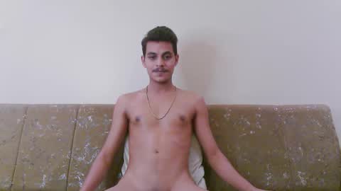 Snapshot of drake_runner chatting on November 23, 2025, 11:37 pm Drake online show from November 23, 2025, 11:37 pm