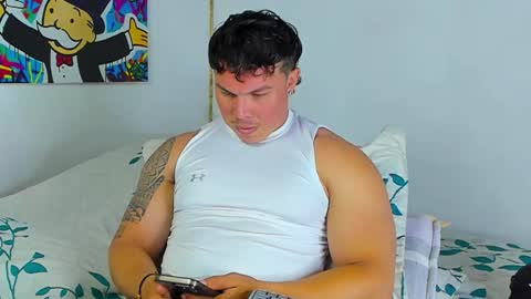 Snapshot of drake_xion1 chatting on November 18, 2025, 1:00 am drake_xion1 online show from November 18, 2025, 1:00 am