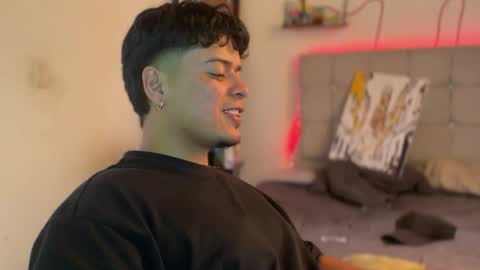 Snapshot of drakenn_ chatting on April 15, 2026, 7:58 pm drakeeee online show from April 15, 2026, 7:58 pm