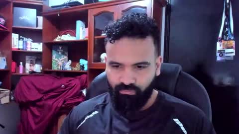 Snapshot of drako_argenti_ chatting on March 8, 2025, 3:17 am Drako online show from March 8, 2025, 3:17 am