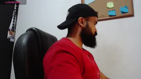 Snapshot of drako_argenti_ chatting on October 19, 2025, 6:08 pm Drako online show from October 19, 2025, 6:08 pm