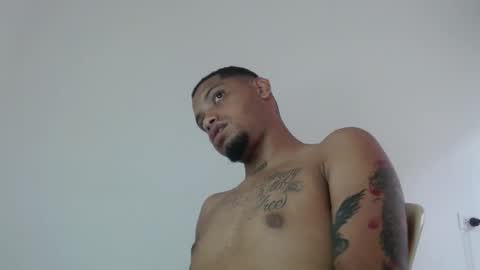 Snapshot of drako_monstercock chatting on October 1, 2025, 8:37 pm drako_monstercock online show from October 1, 2025, 8:37 pm