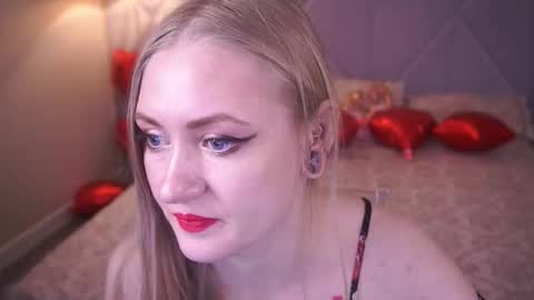 Lina online show from February 11, 2026, 7:24 am