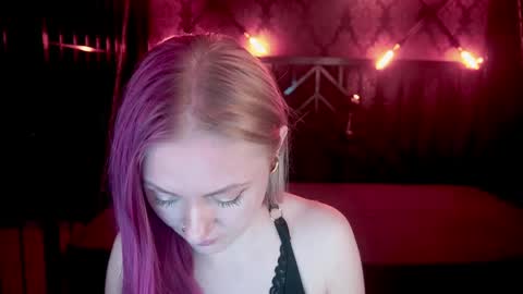 Lina online show from May 9, 2026, 5:56 am