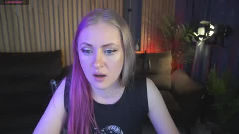 Lina online show from May 30, 2026, 5:59 am