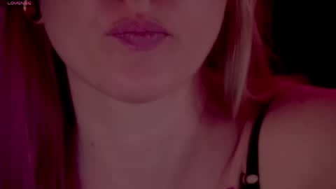 Lina online show from June 7, 2026, 5:33 am