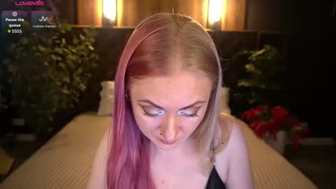 Lina online show from July 25, 2026, 5:49 am