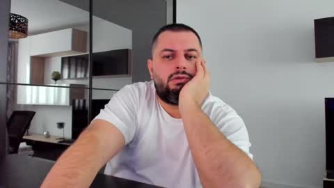 Draven A online show from February 24, 2025, 1:42 pm