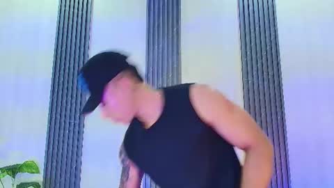 Snapshot of draven_marceaux chatting on July 19, 2026, 5:38 pm Draven online show from July 19, 2026, 5:38 pm