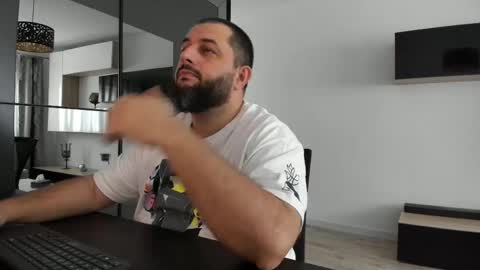 Snapshot of dravenpeak chatting on September 9, 2025, 6:46 am DravenPeak online show from September 9, 2025, 6:46 am