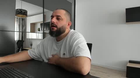 Snapshot of dravenpeak chatting on September 17, 2025, 9:00 am DravenPeak online show from September 17, 2025, 9:00 am