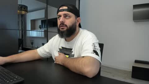 Snapshot of dravenpeak chatting on December 1, 2025, 10:09 am DravenPeak online show from December 1, 2025, 10:09 am