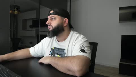 Snapshot of dravenpeak chatting on January 8, 2026, 7:05 pm DravenPeak online show from January 8, 2026, 7:05 pm