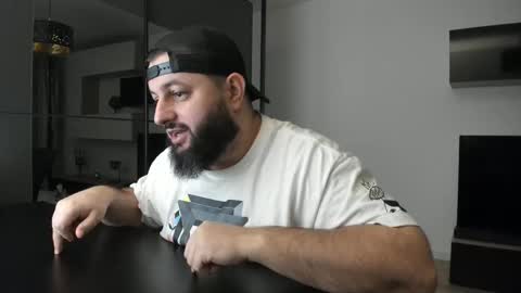 Snapshot of dravenpeak chatting on January 15, 2026, 9:29 pm DravenPeak online show from January 15, 2026, 9:29 pm