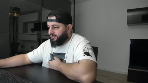 Snapshot of dravenpeak chatting on January 16, 2026, 6:56 pm DravenPeak online show from January 16, 2026, 6:56 pm