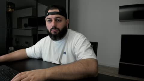 Snapshot of dravenpeak chatting on February 14, 2026, 11:01 pm DravenPeak online show from February 14, 2026, 11:01 pm