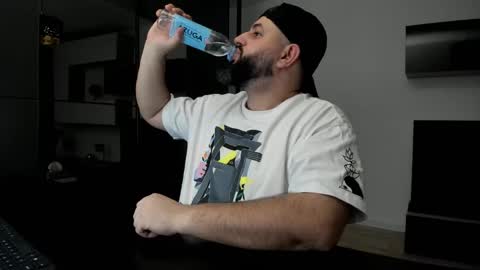 Snapshot of dravenpeak chatting on March 7, 2026, 6:49 pm DravenPeak online show from March 7, 2026, 6:49 pm