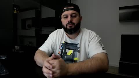 Snapshot of dravenpeak chatting on March 8, 2026, 6:01 pm DravenPeak online show from March 8, 2026, 6:01 pm