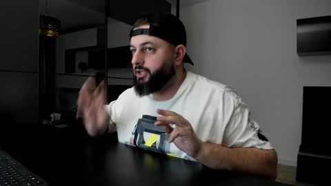 Snapshot of dravenpeak chatting on March 10, 2026, 6:35 pm DravenPeak online show from March 10, 2026, 6:35 pm