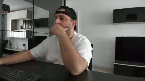 Snapshot of dravenpeak chatting on June 19, 2026, 11:36 am DravenPeak online show from June 19, 2026, 11:36 am