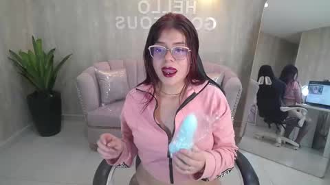 Snapshot of draviana_a chatting on September 19, 2025, 3:08 am Draviana online show from September 19, 2025, 3:08 am