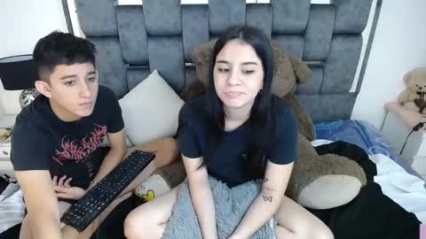 -- nicolle and jhon -- online show from March 6, 2025, 8:41 am