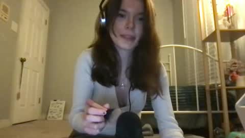 Snapshot of dream1girl_ chatting on March 3, 2025, 3:19 am ur dream girl online show from March 3, 2025, 3:19 am