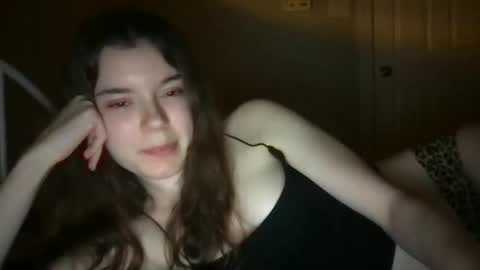 Snapshot of dream1girl_ chatting on March 6, 2025, 9:36 am ur dream girl online show from March 6, 2025, 9:36 am