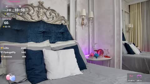 Snapshot of dream_blonde_ chatting on February 15, 2025, 12:15 am Maria online show from February 15, 2025, 12:15 am