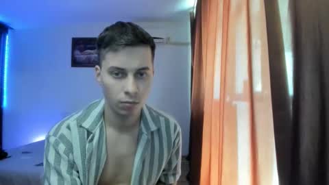 Johnny online show from April 23, 2026, 12:29 pm