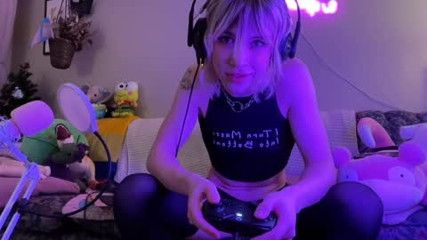 dreamdivyne online show from February 14, 2026, 3:14 am