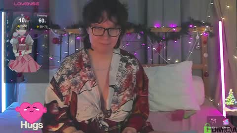 Snapshot of dreamgirllove chatting on December 19, 2024, 5:07 am Billy online show from December 19, 2024, 5:07 am