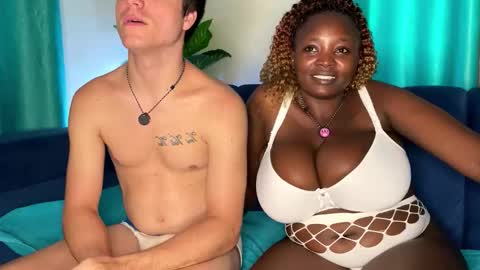 Snapshot of dreaminterracial chatting on November 21, 2025, 9:30 am InterracialDream online show from November 21, 2025, 9:30 am