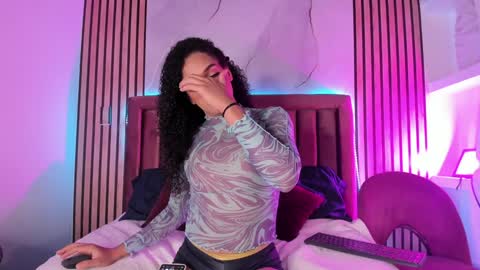 Snapshot of dreammatell_ chatting on December 27, 2024, 2:58 am Dream Matell online show from December 27, 2024, 2:58 am