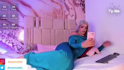 Snapshot of dreammatell_ chatting on October 4, 2025, 3:04 am Dream Matell online show from October 4, 2025, 3:04 am