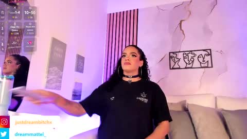 Snapshot of dreammatell_ chatting on June 9, 2026, 6:03 am Dream Matell online show from June 9, 2026, 6:03 am