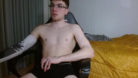 DreamBoy online show from April 1, 2026, 4:04 pm