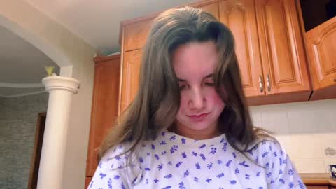 Snapshot of dreamyblushfairy chatting on December 7, 2024, 7:16 am Mila online show from December 7, 2024, 7:16 am