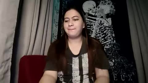 dreamycreamyst online show from March 9, 2025, 11:35 pm