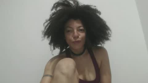 DreamyLatina online show from April 14, 2026, 2:06 am
