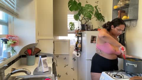 RIRI OR DREAMY online show from January 15, 2025, 10:46 pm