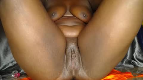 Snapshot of drippussy1 chatting on May 31, 2026, 4:31 am Ebonypussy1 online show from May 31, 2026, 4:31 am