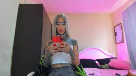 Snapshot of drippyorlove chatting on February 15, 2025, 5:28 pm drippyorlove online show from February 15, 2025, 5:28 pm