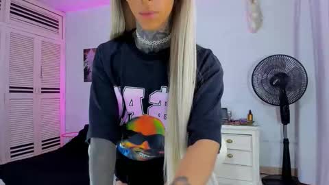 drippyorlove online show from December 1, 2025, 8:36 pm